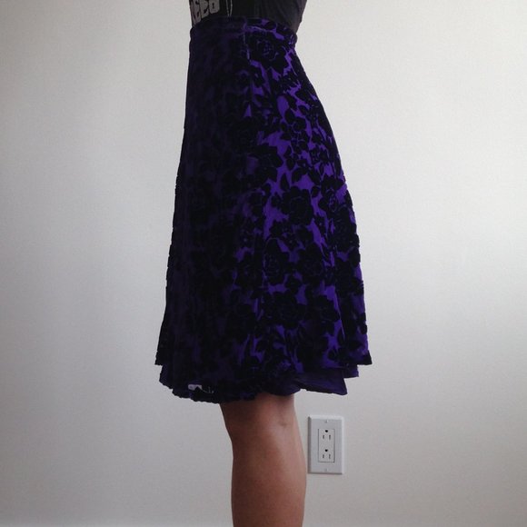 The Work - Purple Velvet Burnout Flower Skirt - Picture 7 of 12